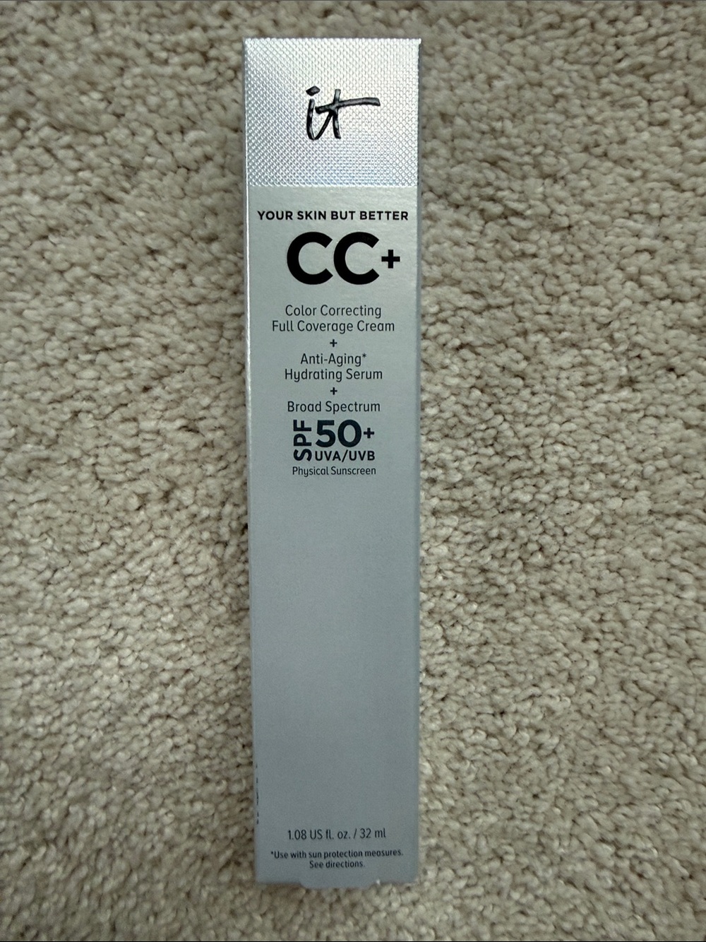 it cosmetics CC+ Color Correcting Full Coverage Cream SPF 50+ - Picture 2 of 3